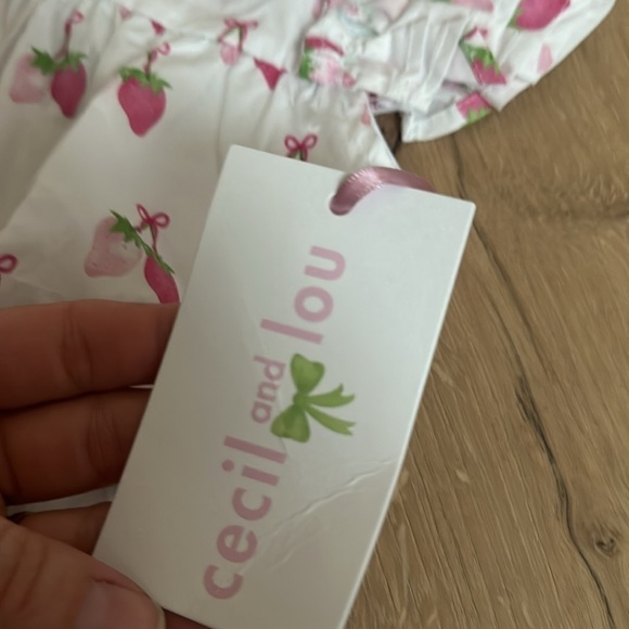 GIRLS BUBBLE - PINK STRAWBERRY JAM PRINT - GINGHAM SIDE BOWS 9m NWT - Picture 2 of 4